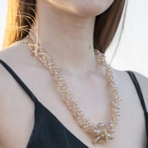 Collections Exile pearl necklace